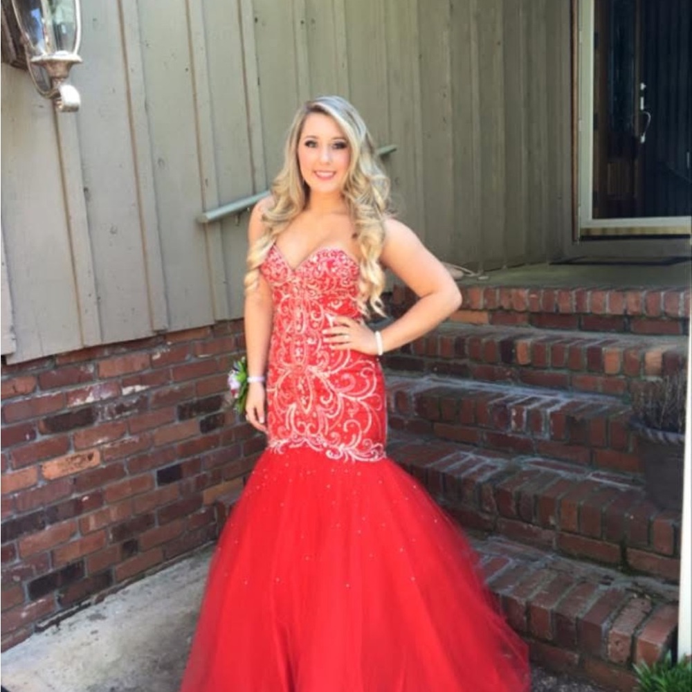 Elegant Red Strapless Gown